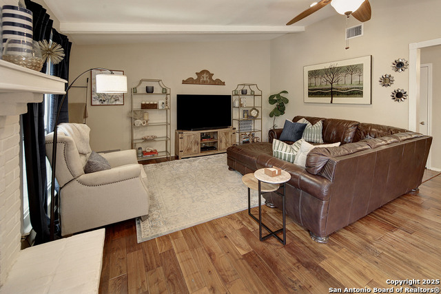 Listing photo id 6 for 2623 Crow Valley
