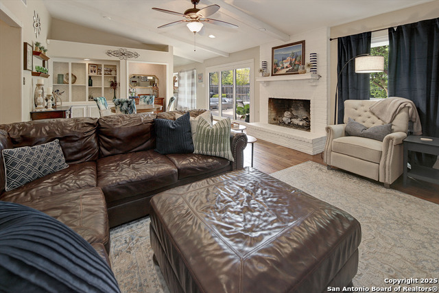 Listing photo id 7 for 2623 Crow Valley