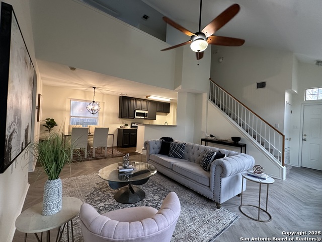 Image 10 of 36 For 4012 Desert Circle