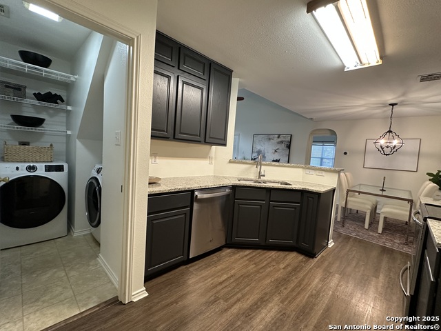 Image 16 of 36 For 4012 Desert Circle