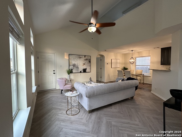 Image 5 of 36 For 4012 Desert Circle
