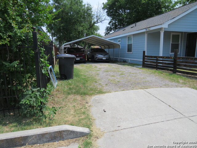 Image 2 of 4 For 1414 Flanders Ave