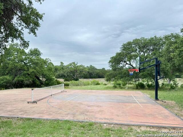 Listing photo id 16 for 343 Serenity Pass