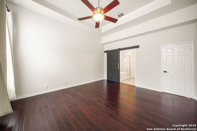 Image 13 of 28 For 17026 Darien Wing
