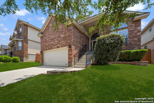 Image 2 of 28 For 17026 Darien Wing