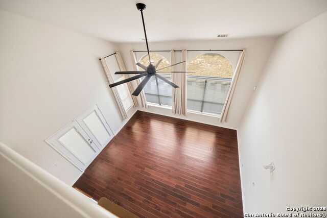 Image 22 of 28 For 17026 Darien Wing