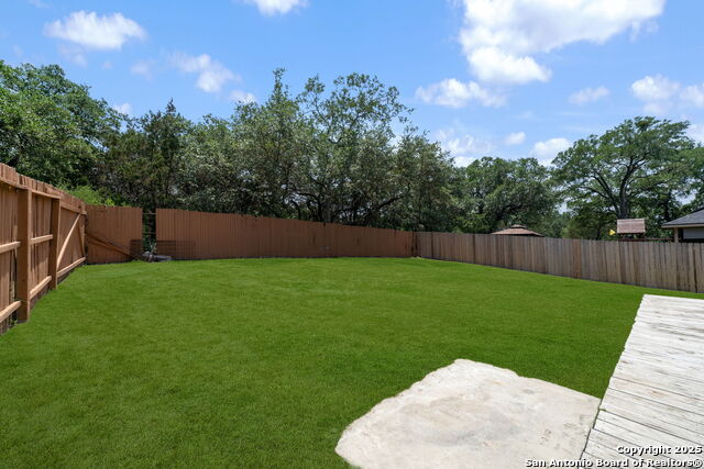 Image 26 of 28 For 17026 Darien Wing