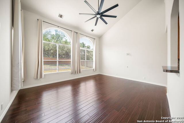 Image 7 of 28 For 17026 Darien Wing