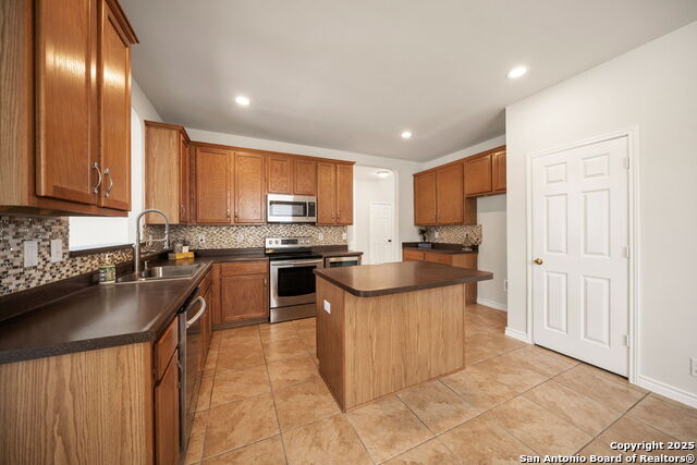 Image 8 of 28 For 17026 Darien Wing
