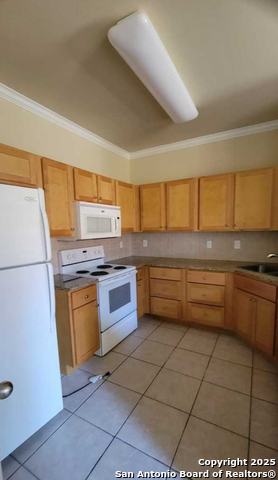 Image 4 of 6 For 6160 Eckhert  107