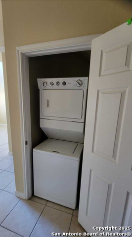 Image 5 of 6 For 6160 Eckhert  107