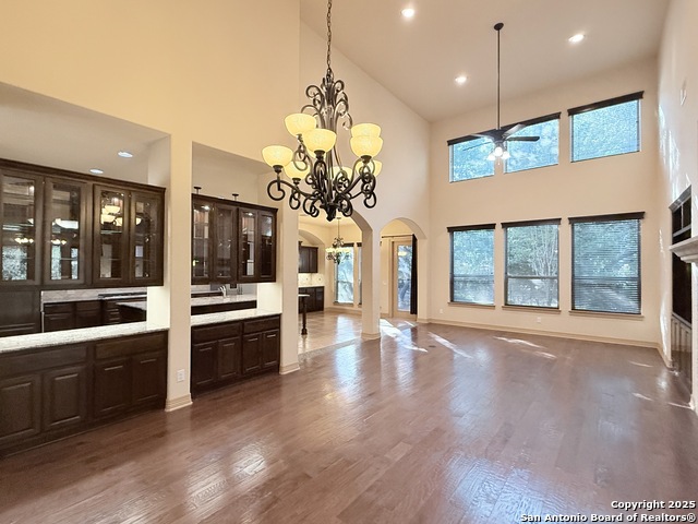 Listing photo id 8 for 4419 Tapia  