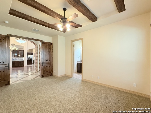 Listing photo id 16 for 4419 Tapia  