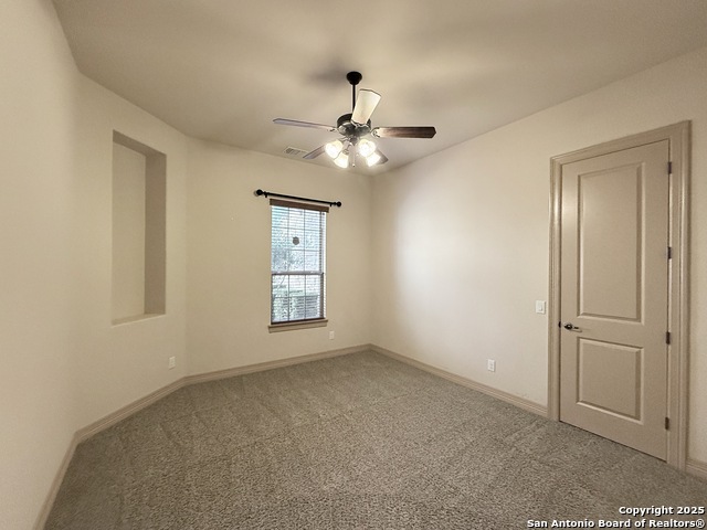 Listing photo id 22 for 4419 Tapia  