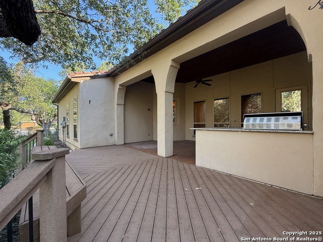 Listing photo id 26 for 4419 Tapia  