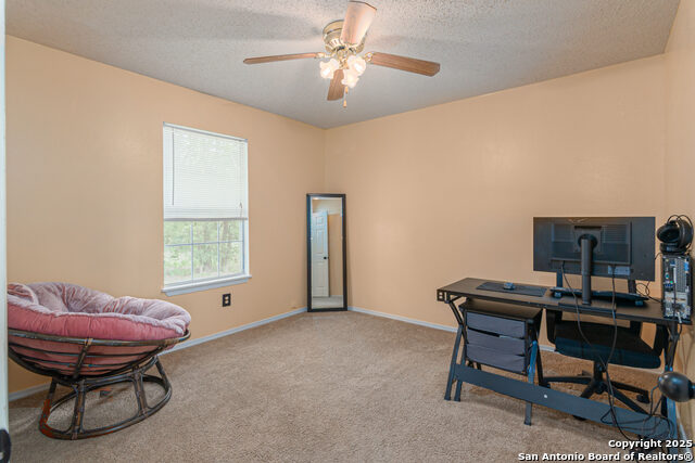 Image 15 of 23 For 926 Zwicke  