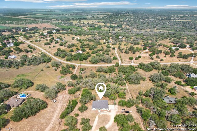 Listing photo id 9 for 346 Broken Arrow