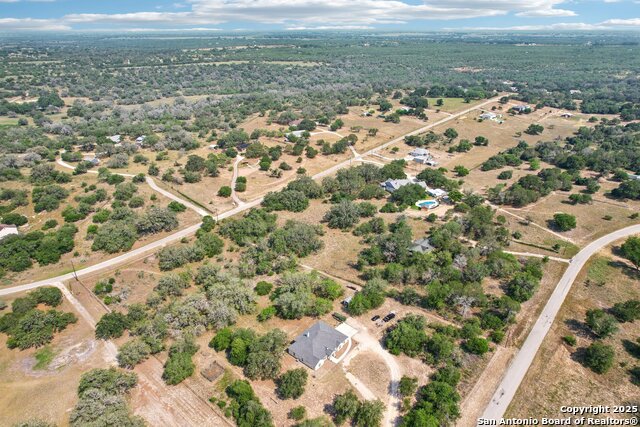 Listing photo id 10 for 346 Broken Arrow