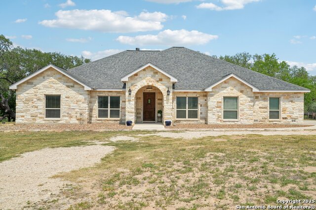 Listing photo id 11 for 346 Broken Arrow