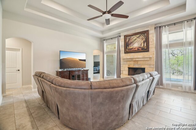 Listing photo id 16 for 346 Broken Arrow