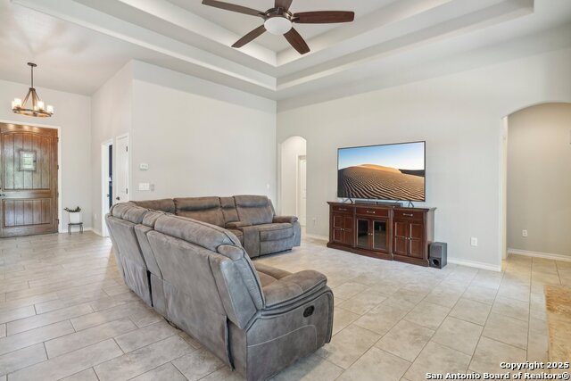 Listing photo id 17 for 346 Broken Arrow