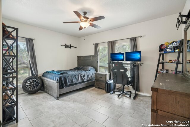 Listing photo id 41 for 346 Broken Arrow