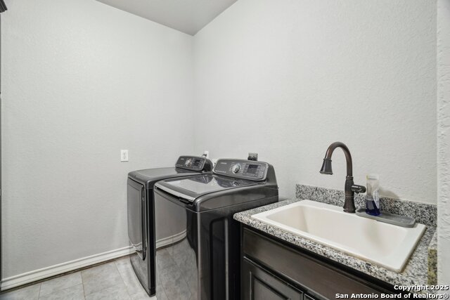 Listing photo id 44 for 346 Broken Arrow