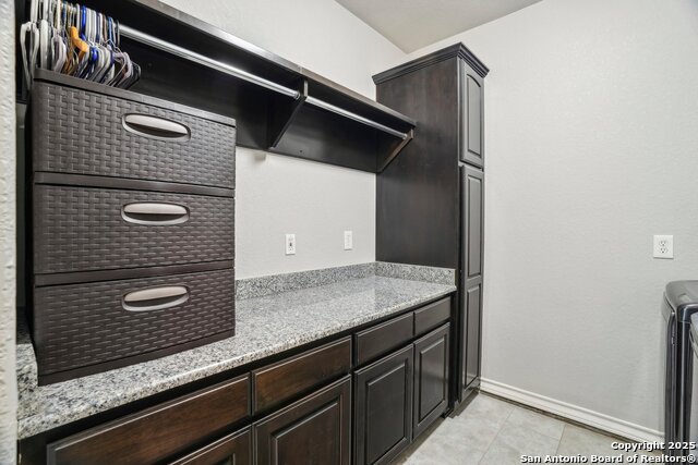 Listing photo id 45 for 346 Broken Arrow
