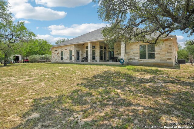 Listing photo id 60 for 346 Broken Arrow