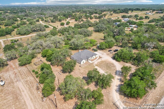 Listing photo id 5 for 346 Broken Arrow