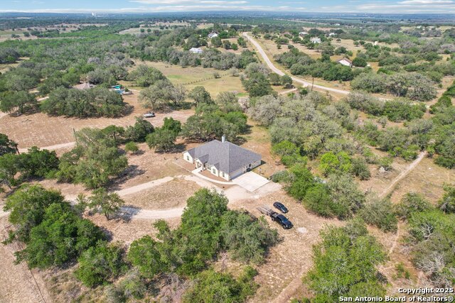 Listing photo id 7 for 346 Broken Arrow