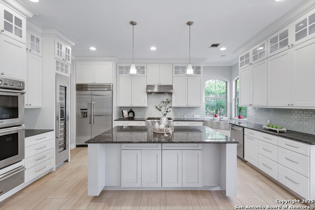 Listing photo id 13 for 7 Caleb Cir