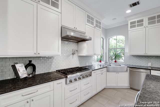Listing photo id 14 for 7 Caleb Cir