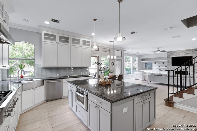 Listing photo id 15 for 7 Caleb Cir