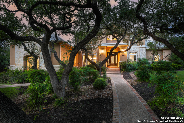 Listing photo id 0 for 7 Caleb Cir