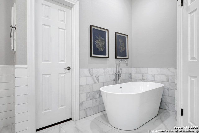 Listing photo id 22 for 7 Caleb Cir