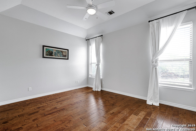 Listing photo id 37 for 7 Caleb Cir