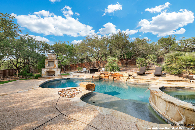 Listing photo id 39 for 7 Caleb Cir