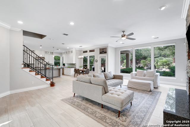 Listing photo id 7 for 7 Caleb Cir