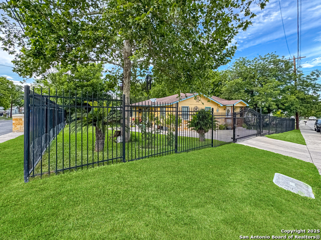 Image 15 of 16 For 602 Hortencia Ave