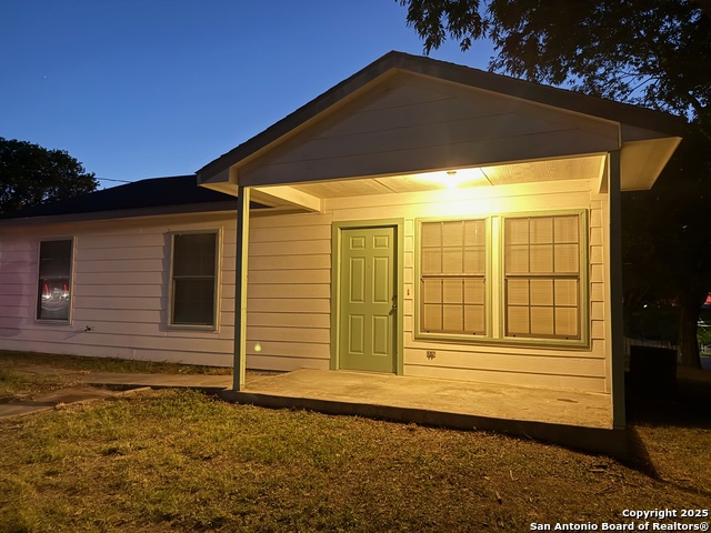 Details for 902 Saint Mary, Kenedy, TX 78119