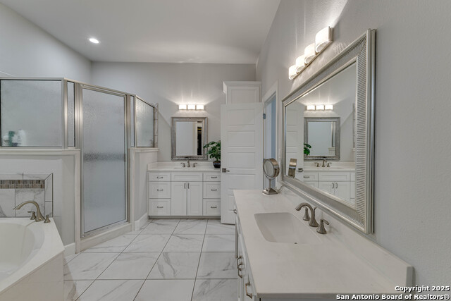 Listing photo id 10 for 3935 Outpost