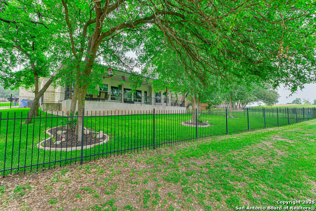 Listing photo id 16 for 3935 Outpost