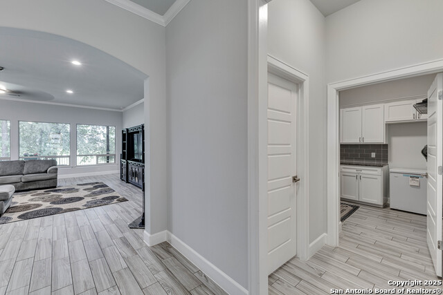 Listing photo id 3 for 3935 Outpost