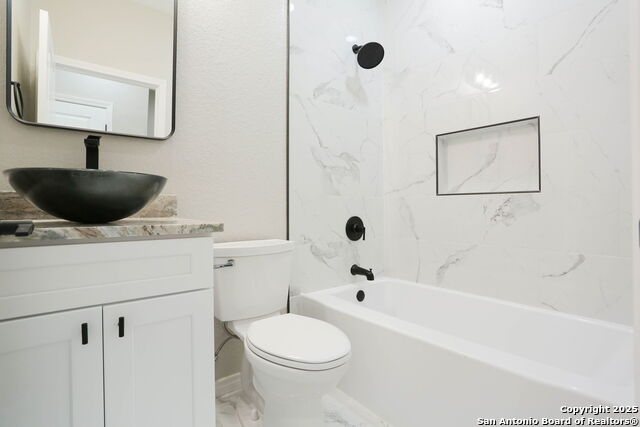 Image 12 of 18 For 656 Canyon Circle