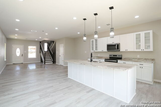 Image 5 of 18 For 656 Canyon Circle