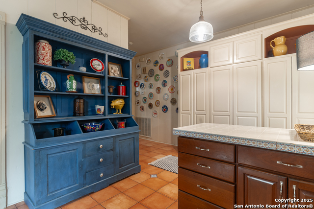 Image 15 of 37 For 529 High N