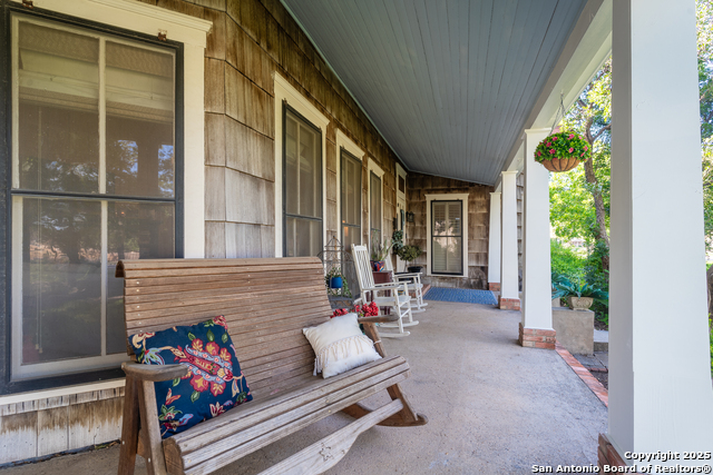 Image 4 of 37 For 529 High N