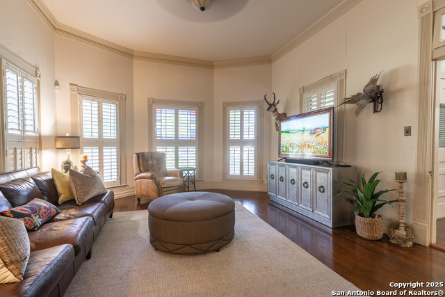 Image 7 of 37 For 529 High N