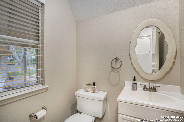 Image 18 of 32 For 13815 Shavano Ridge